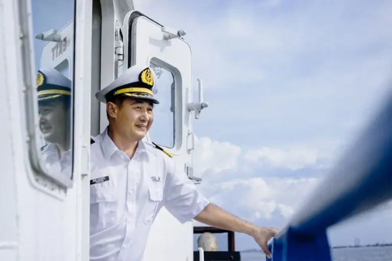Cara Loading Master Berkoordinasi dengan Kapten Kapal